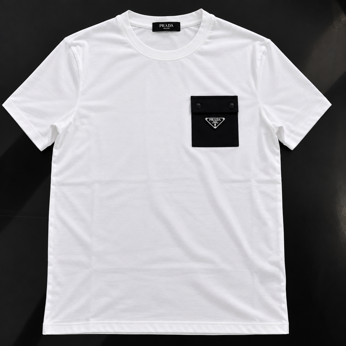 Premium T-Shirt Prada με Τσέπη & Logo – Λευκό